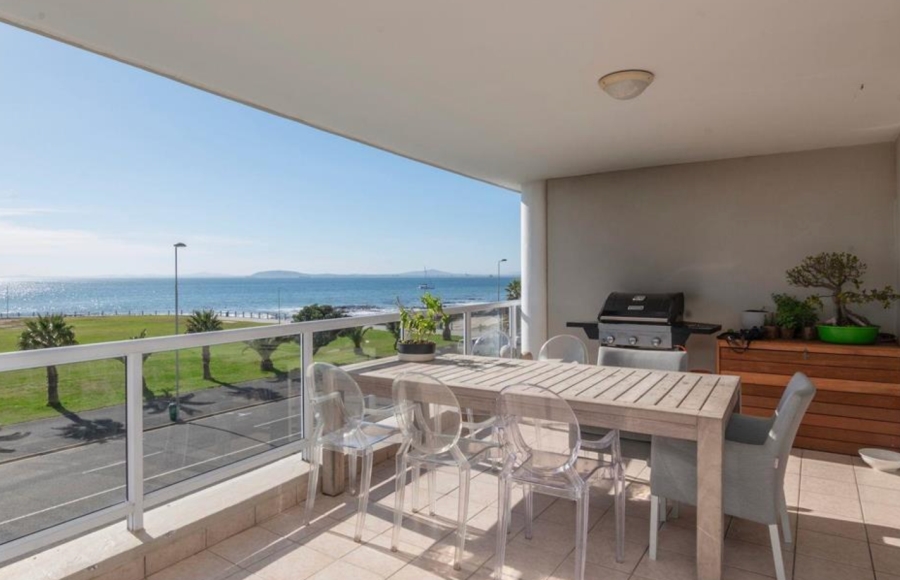 3 Bedroom Property for Sale in Mouille Point Western Cape